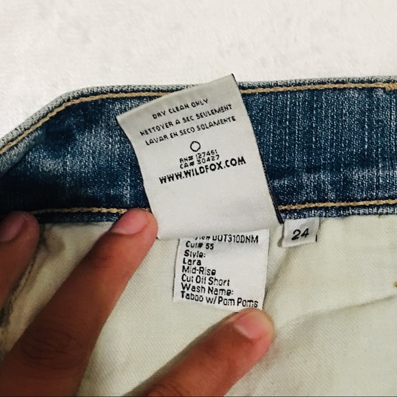 Wildfox Lara Pom Pom Distressed Shorts Size 24 - Picture 7 of 8